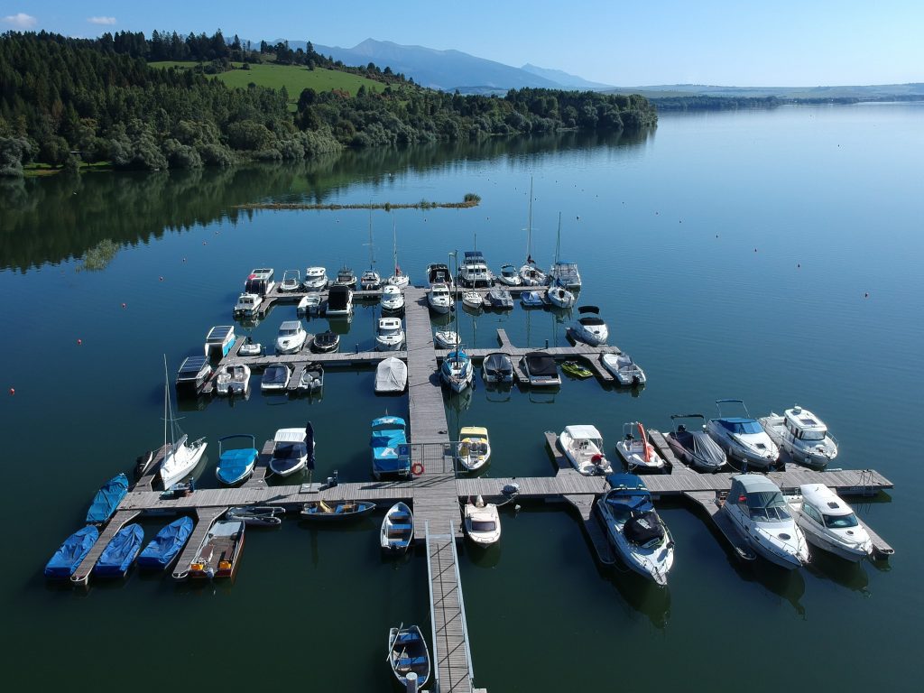 Kotvenie lodí Marina Liptov